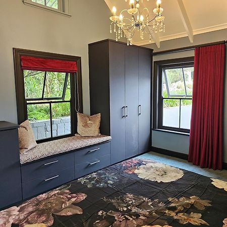 Die Heerenhuys Guest Suites ステレンボッシュ エクステリア 写真