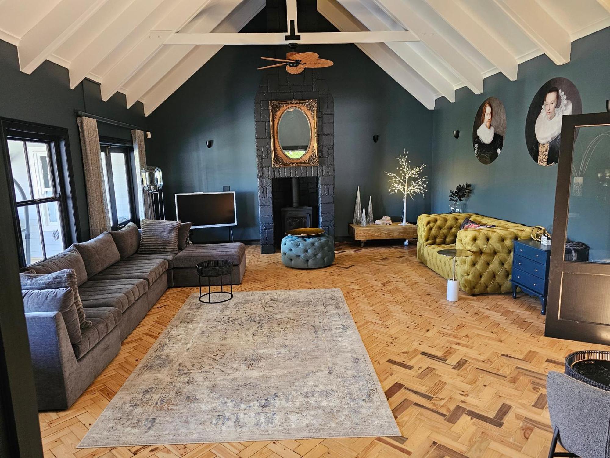 Die Heerenhuys Guest Suites ステレンボッシュ エクステリア 写真