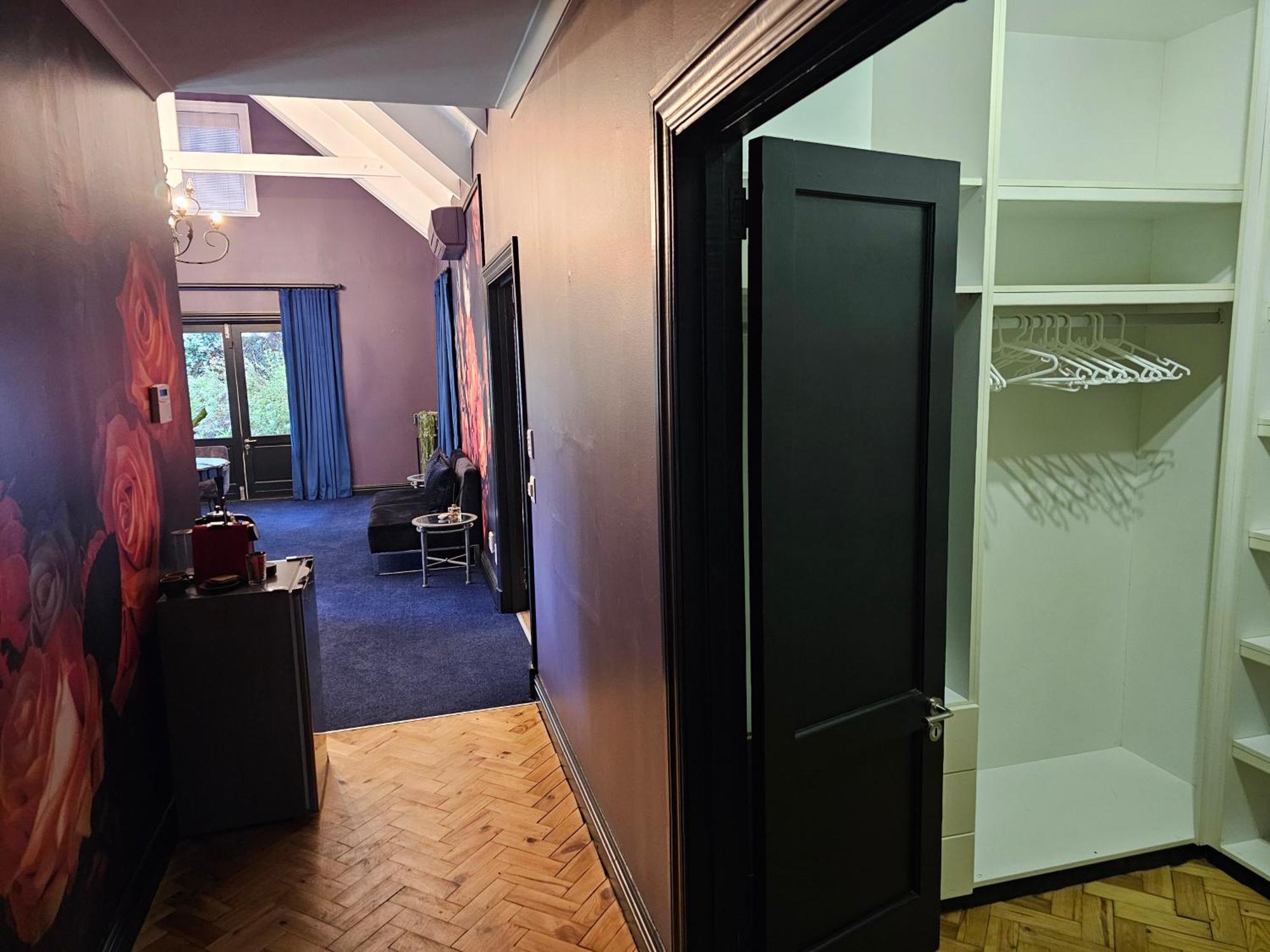 Die Heerenhuys Guest Suites ステレンボッシュ エクステリア 写真
