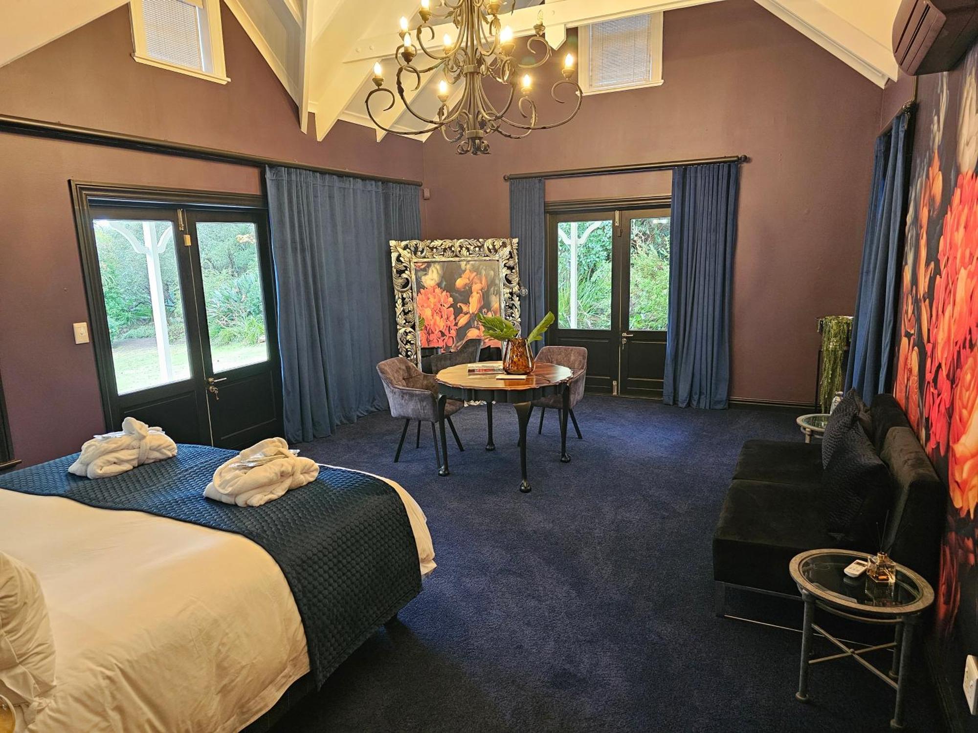 Die Heerenhuys Guest Suites ステレンボッシュ エクステリア 写真