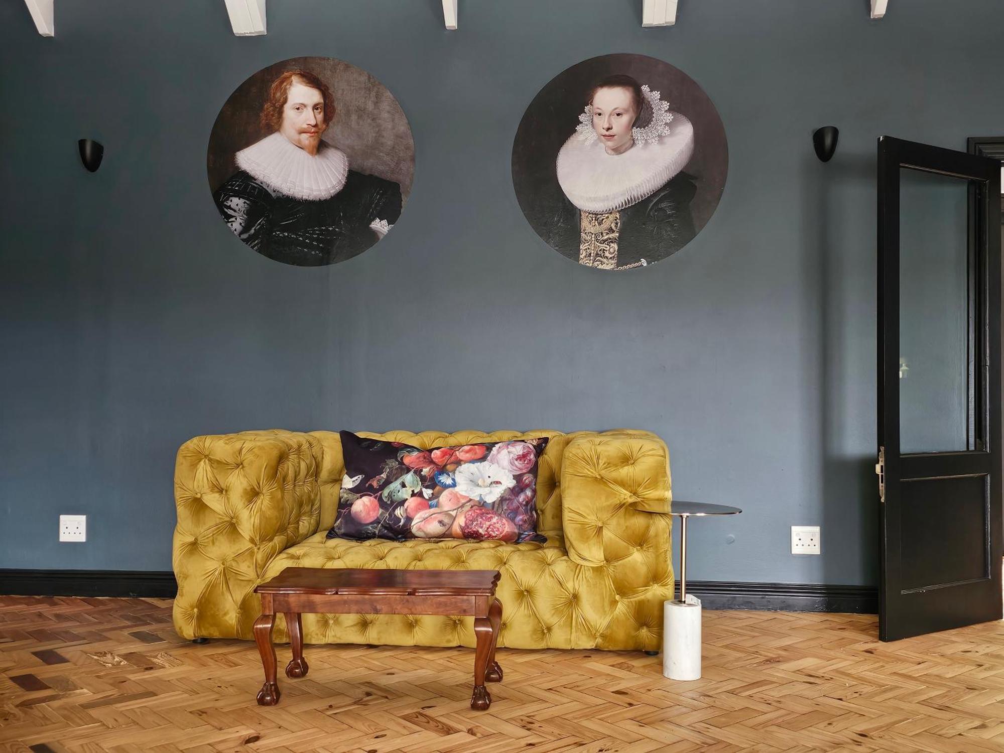 Die Heerenhuys Guest Suites ステレンボッシュ エクステリア 写真