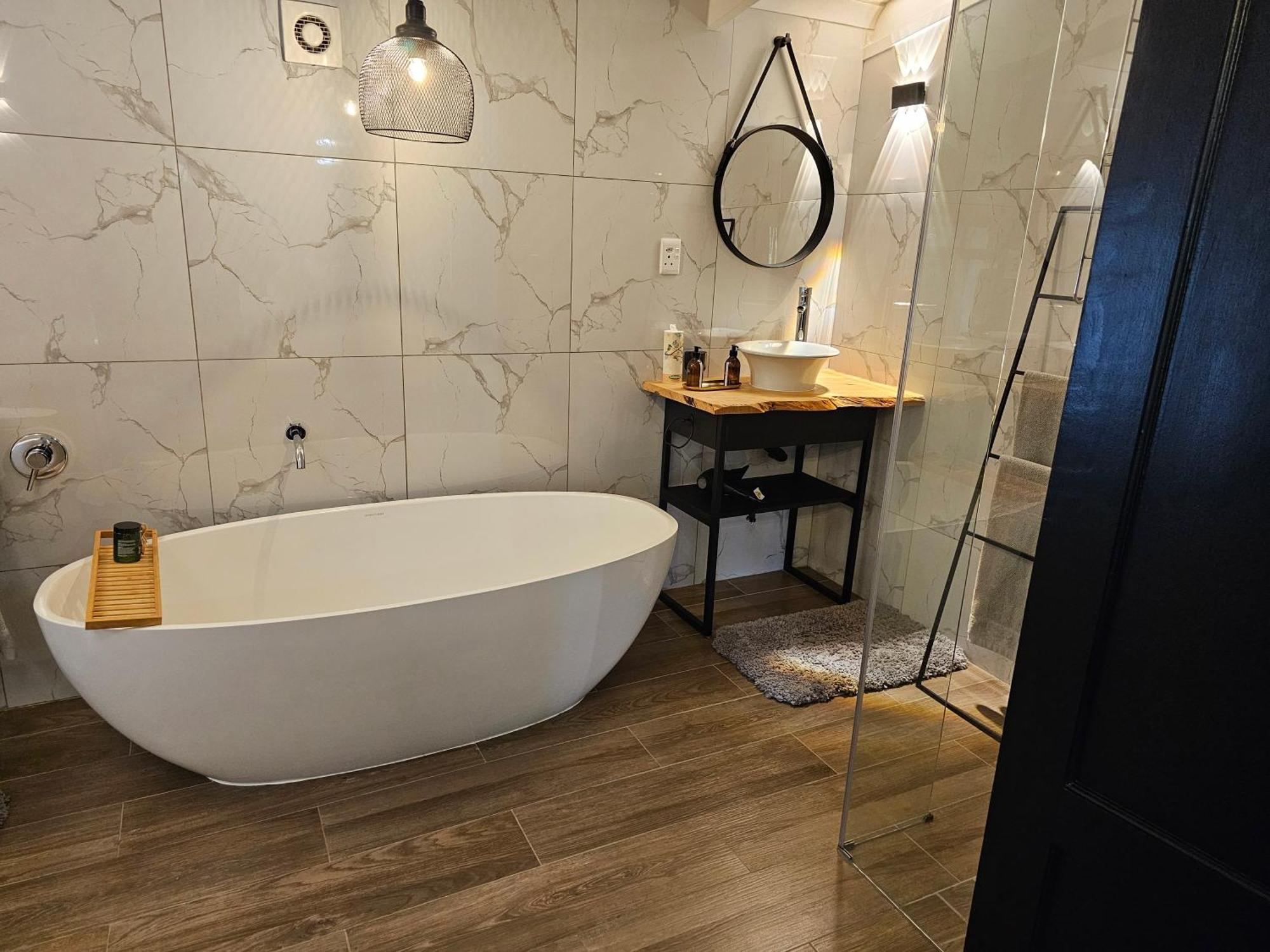 Die Heerenhuys Guest Suites ステレンボッシュ エクステリア 写真